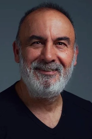 Яшар Узер